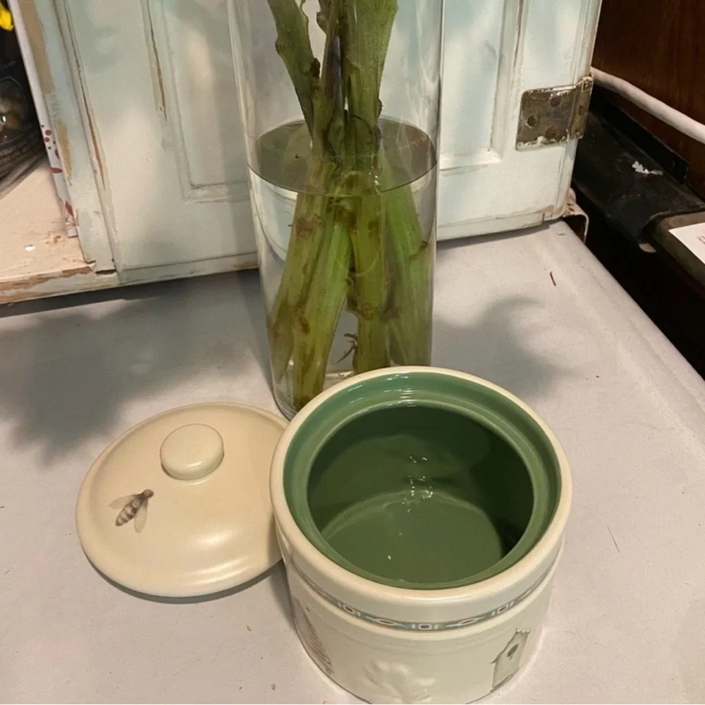 Pfaltzgraff Cream Ceramic Bath Storage Jar